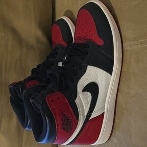 Jordan 1 Retro OG High 'Bred Toe' - Size 10.5 Shoe